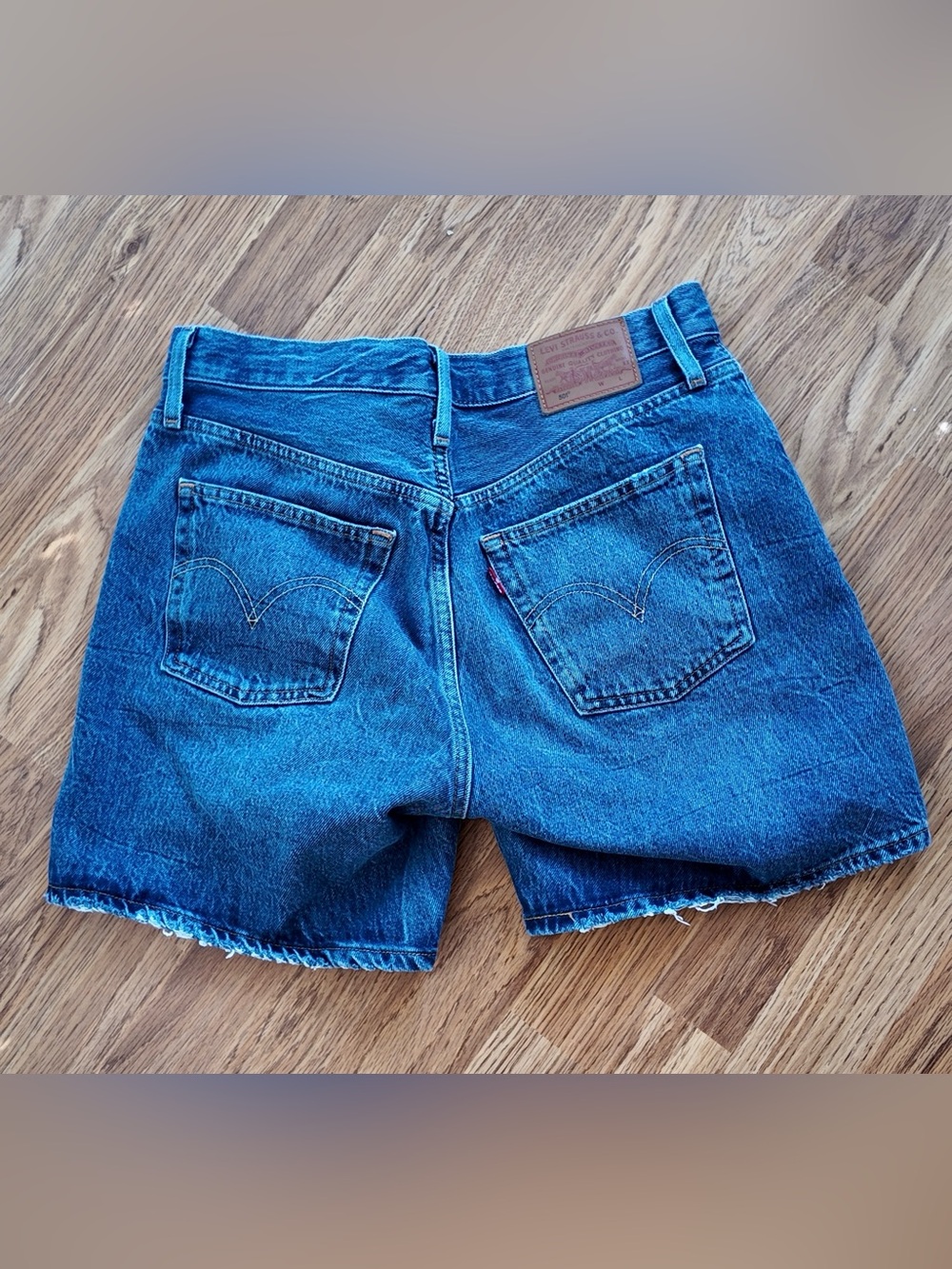 Levi’s Denim Shorts - Picture 4 of 7